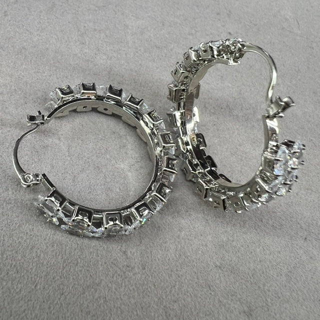 ARGOLLAS ELEGANTES PLATEADAS
