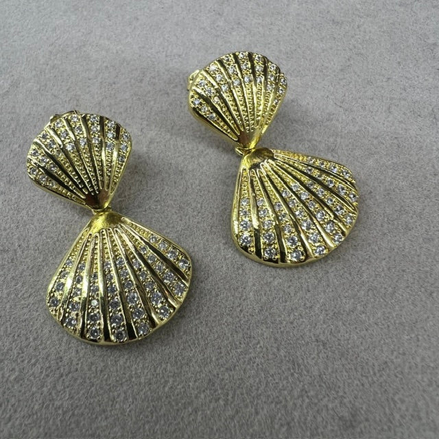 ZARCILLOS DE CONCHA DE MAR