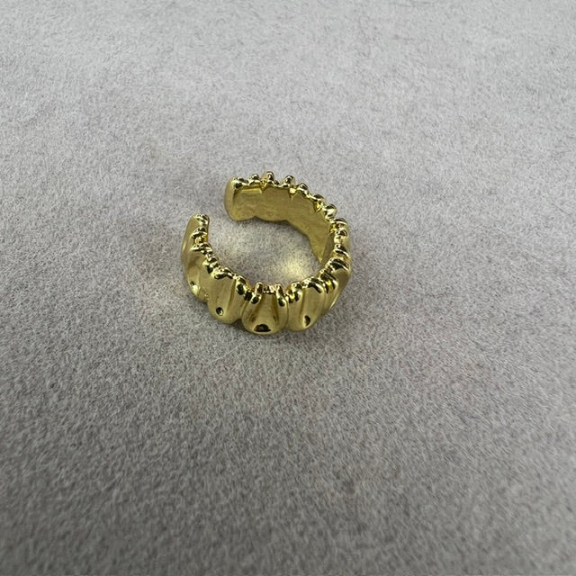 EAR CUFF