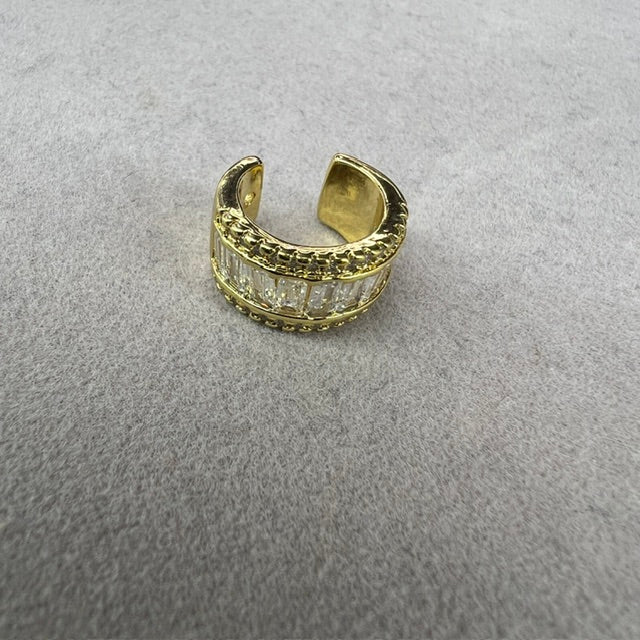 EAR CUFF